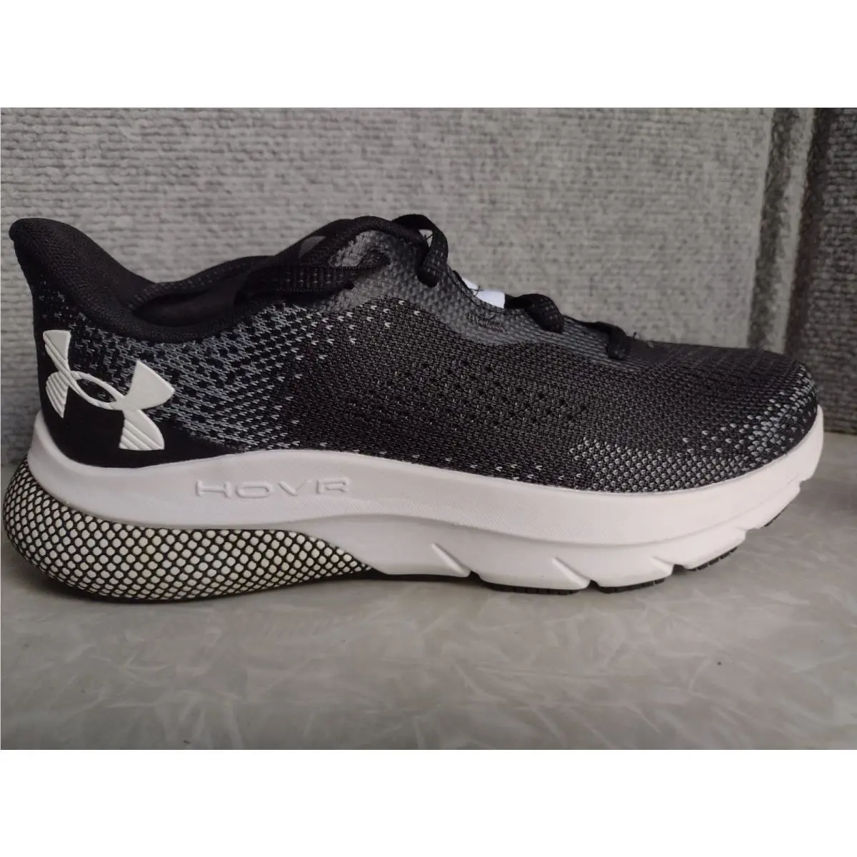 Under Armour shoes - HOVR Turbulence 2 - HOVR Turbulence - 3026525 001 - Black 2