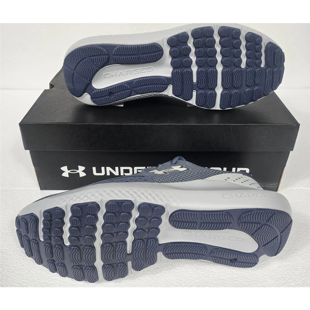 Under Armour shoes - Under Armour Surge - Surge - 3027000-044 - Gray 1