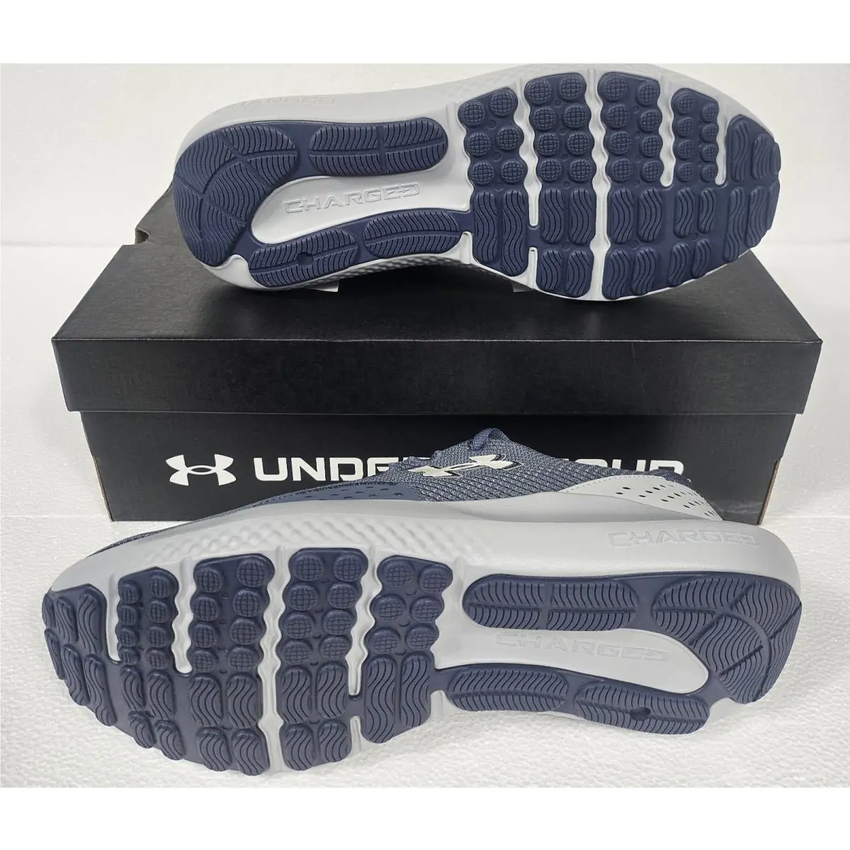 Under Armour shoes - Under Armour Surge - Surge - 3027000-044 - Gray 1