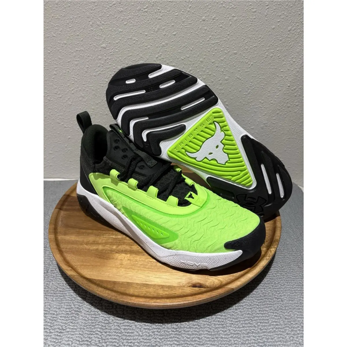 Mens Size 9  Project Rock 7 UA Green Training Shoes 3027600-310 by Under Armour