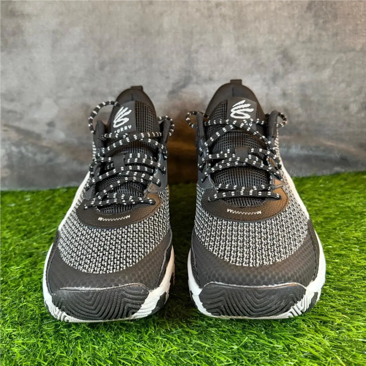 Under Armour shoes - Black 1