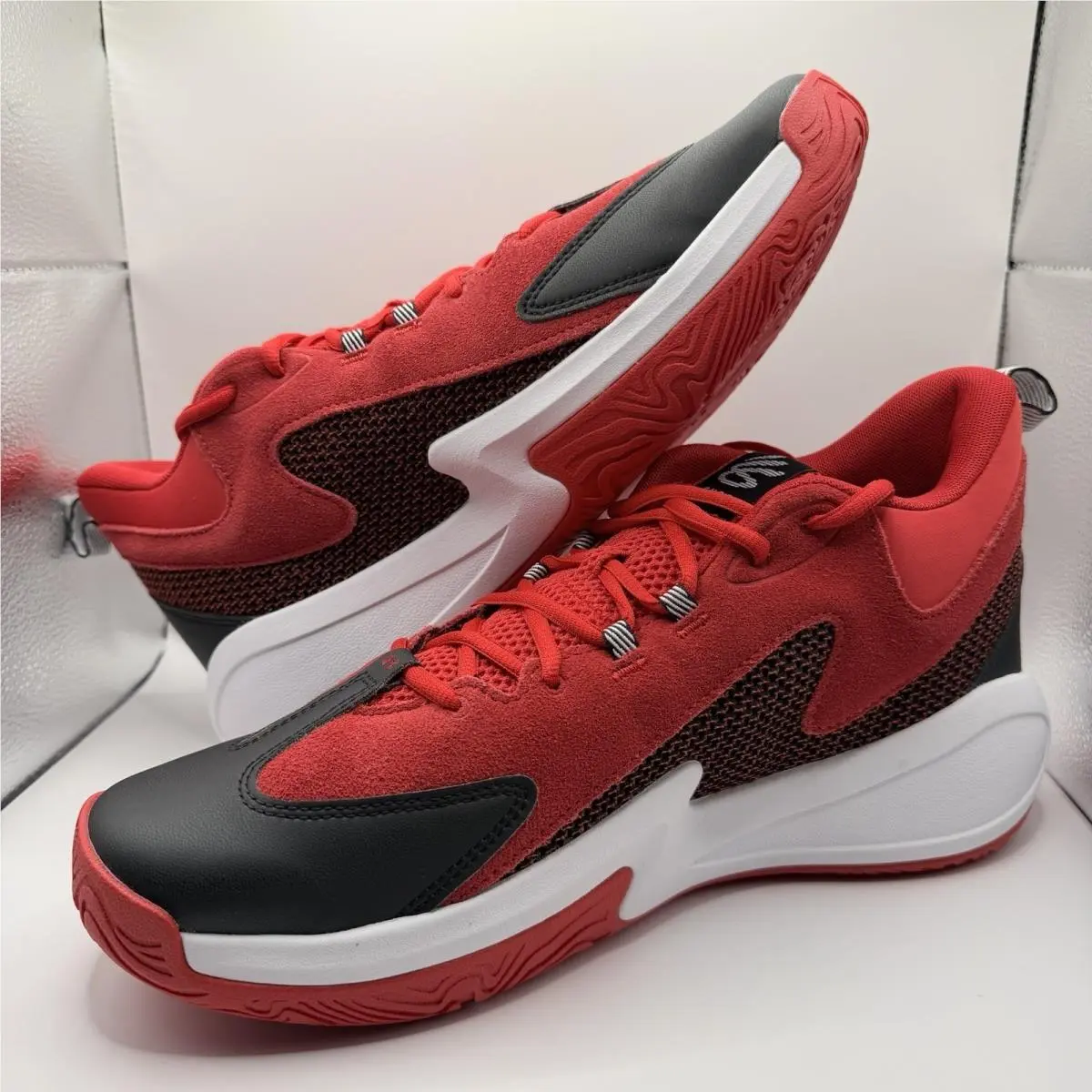 Under Armour Stephen Curry Basketball Sneaker Men`s Size 11 Red Black White
