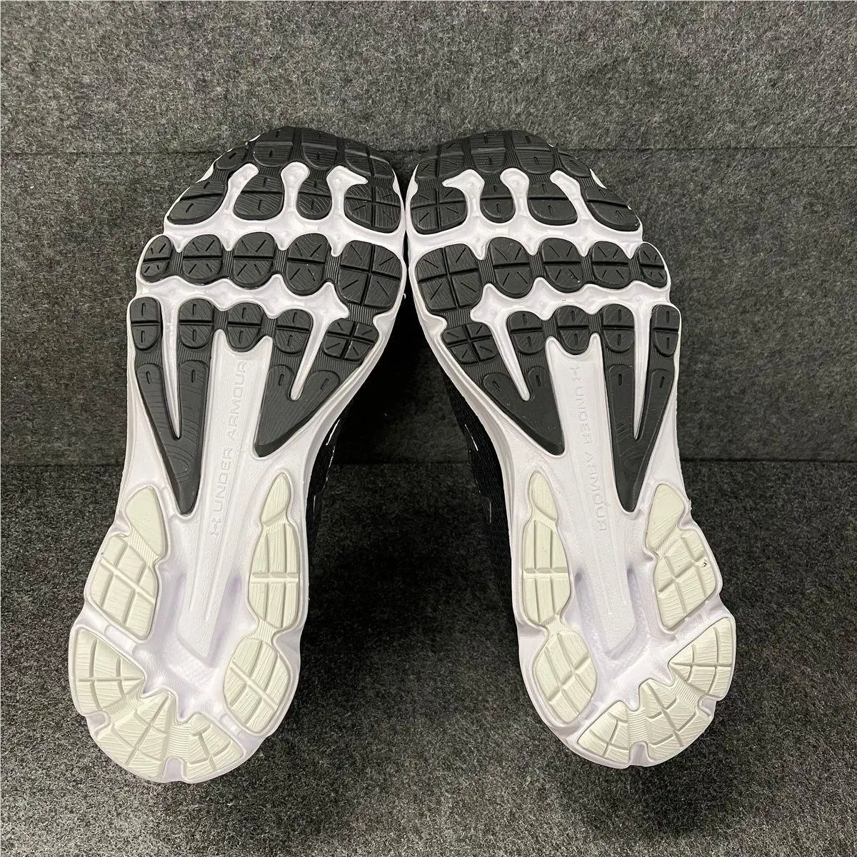 Under Armour shoes - VS185084 - vs-185084 - Black (UPC: 196040278865) 4