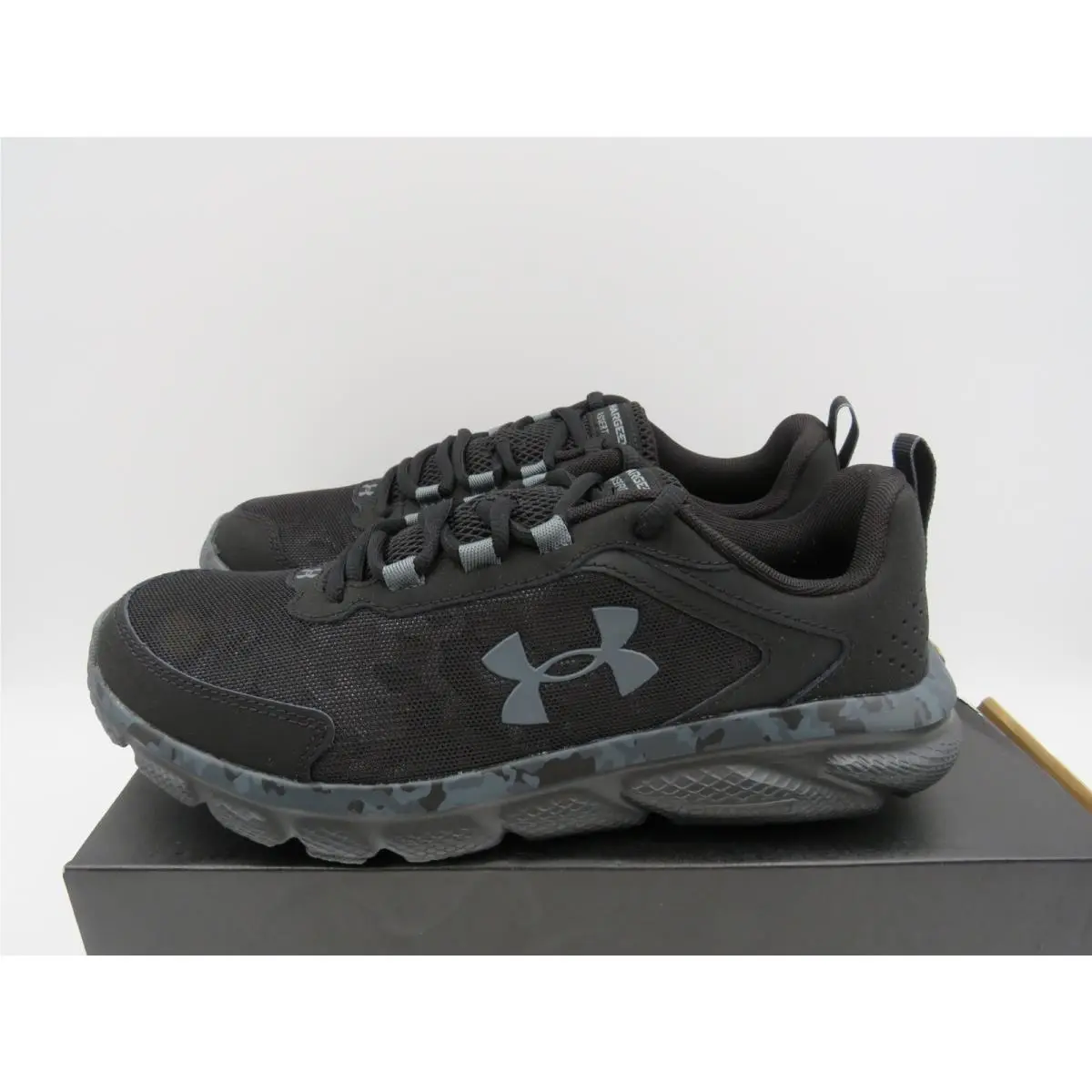 Under Armour shoes - 3025944001 - 3025944-001 - Black (UPC: 195253060359) 0