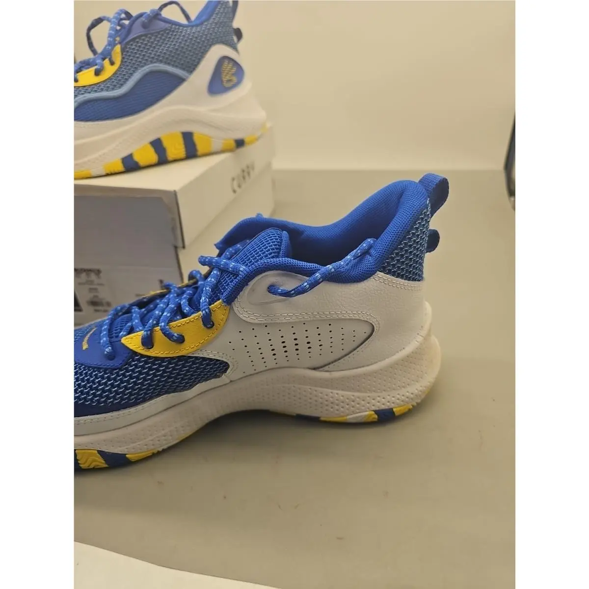 Under Armour shoes - Under Armour Curry 3Z6 - Curry - 3025090-103 - White Blue Yellow 2
