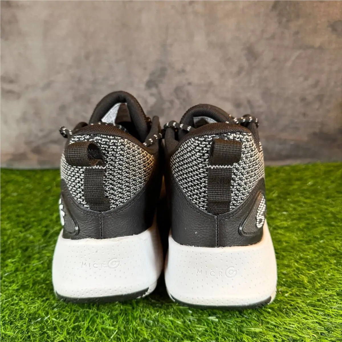 Under Armour shoes - Black 4