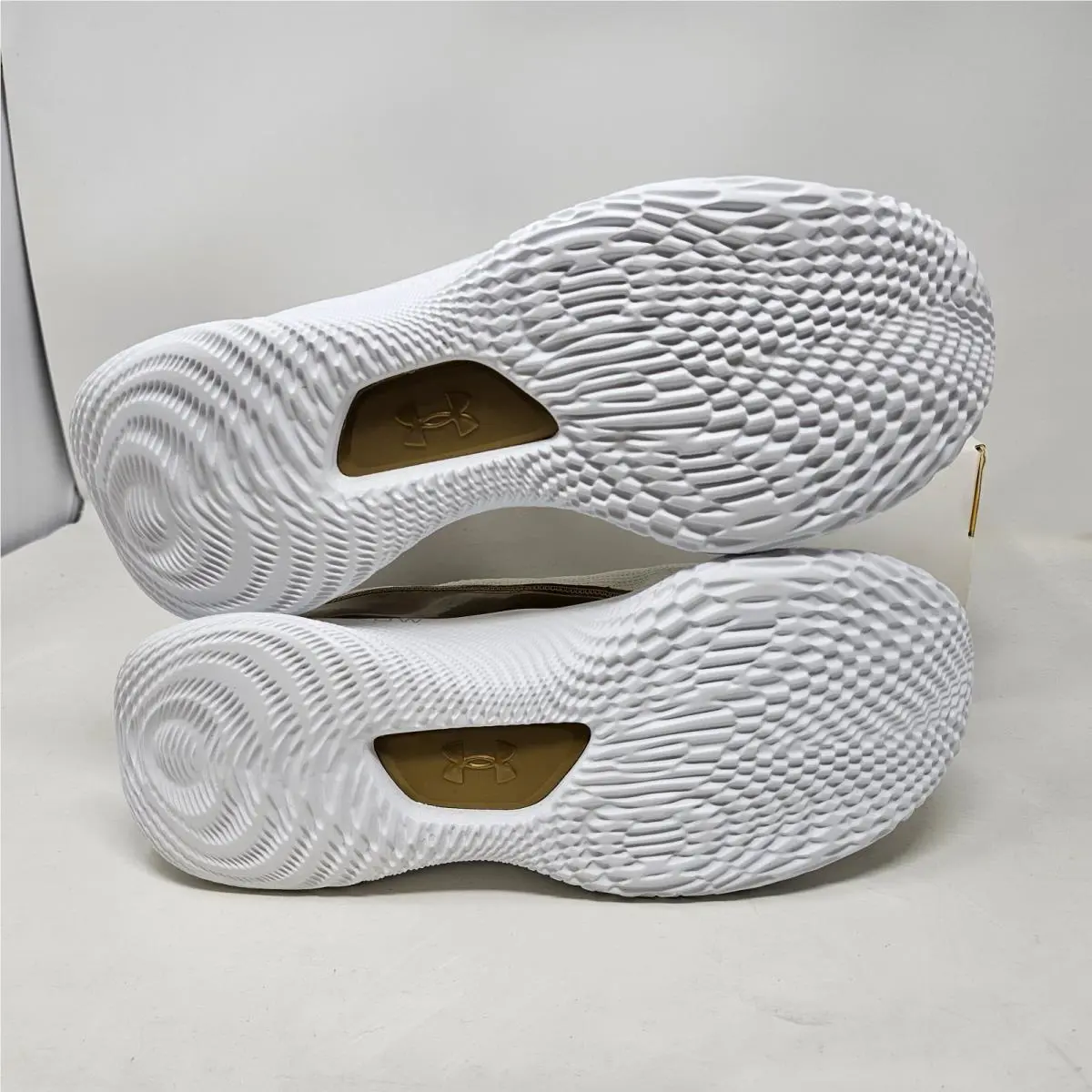 Under Armour shoes - Under Armor Steph Curry Flow 8 - 3024456-102 - Gold (UPC: 194513314447) 2