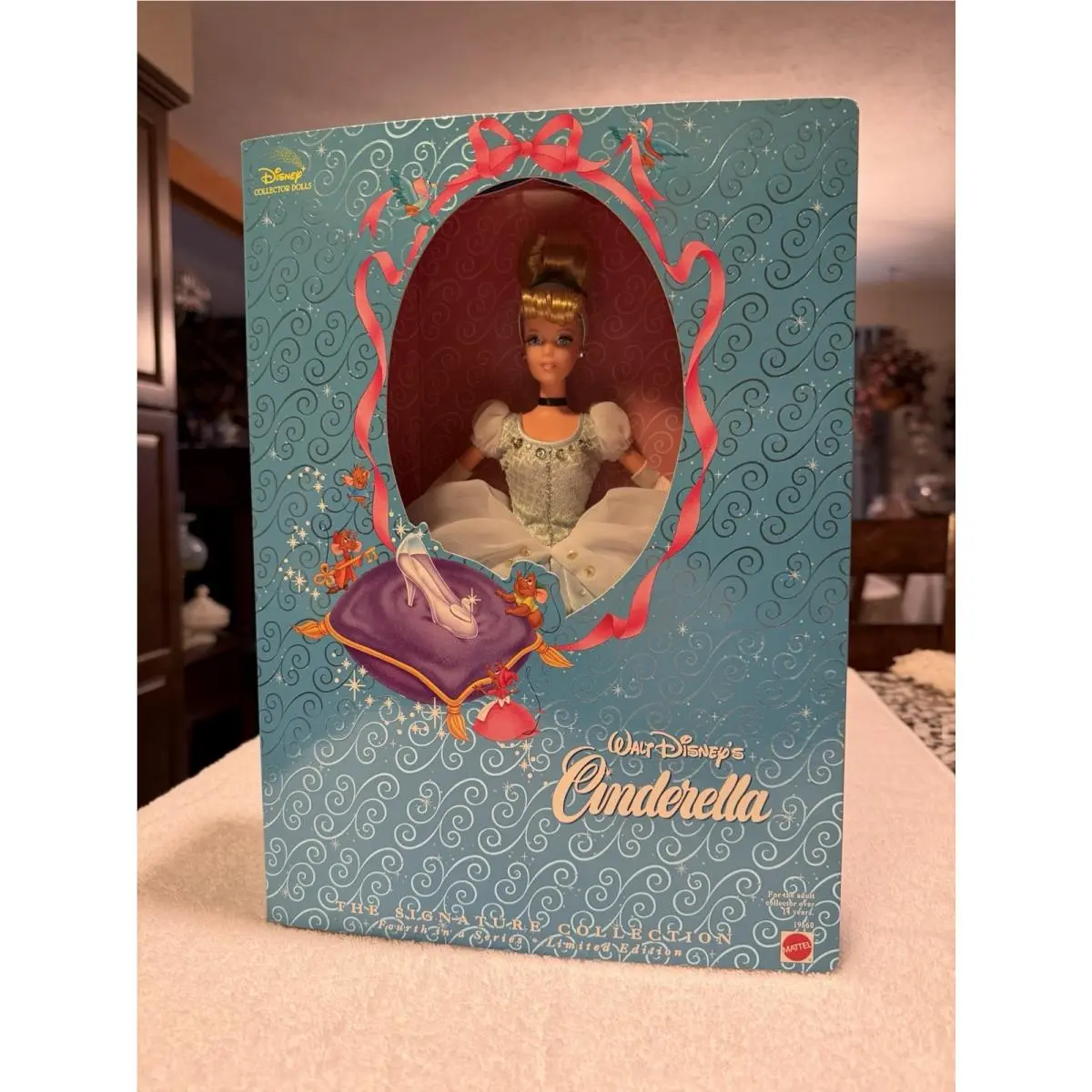 Walt Disney Cinderella Barbie Doll Signature Collection Mattel 19660 1998