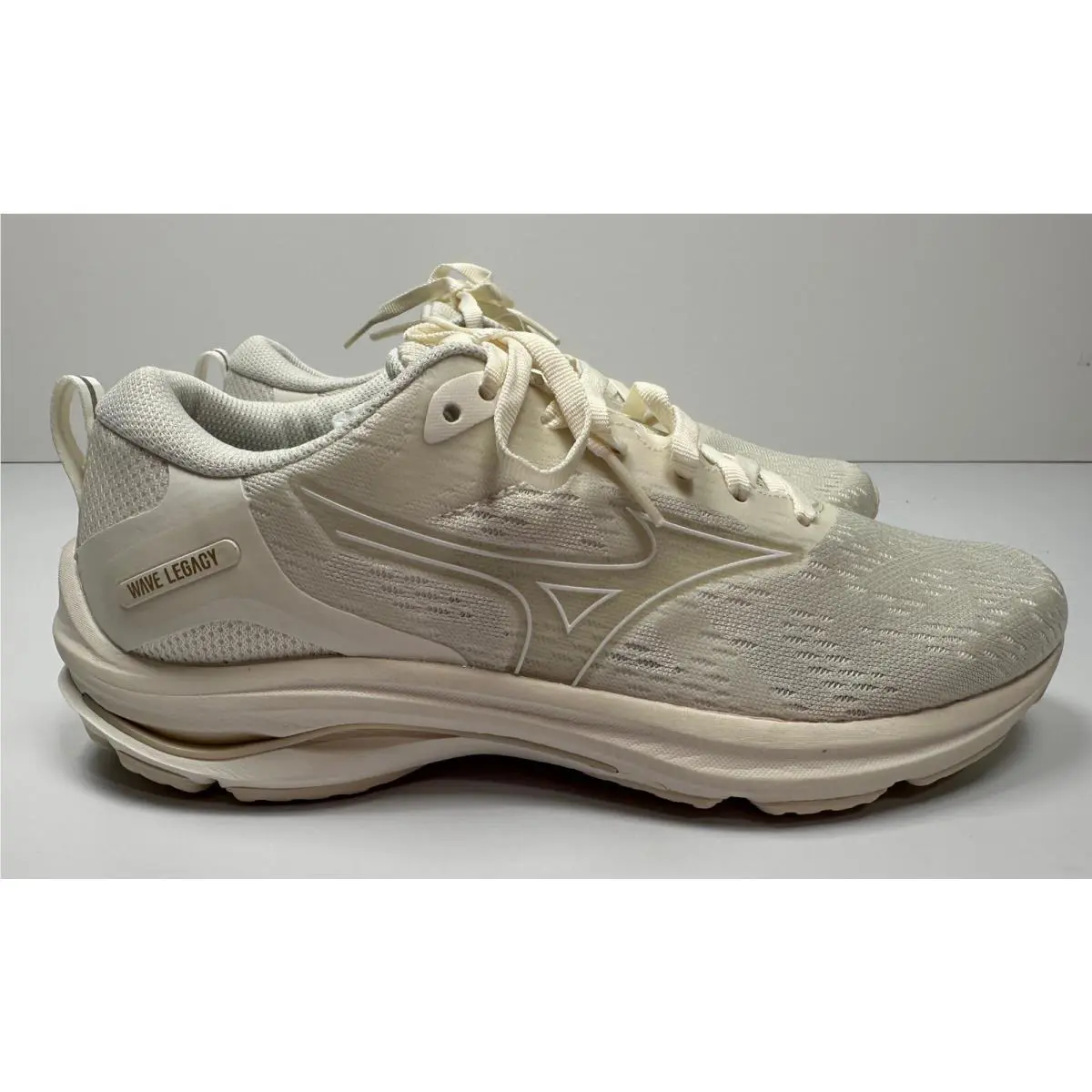 Mizuno shoes - Cream 5