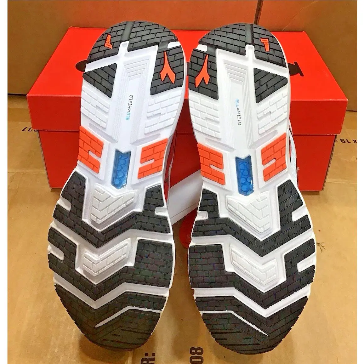 Diadora shoes - diadora Mythos Blushield Volo 2 Running - 178071-C9804 - White 2