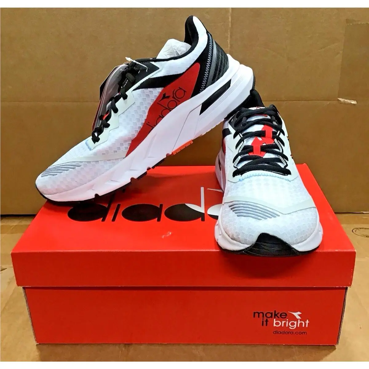 Diadora shoes - diadora Mythos Blushield Volo 2 Running - 178071-C9804 - White 8