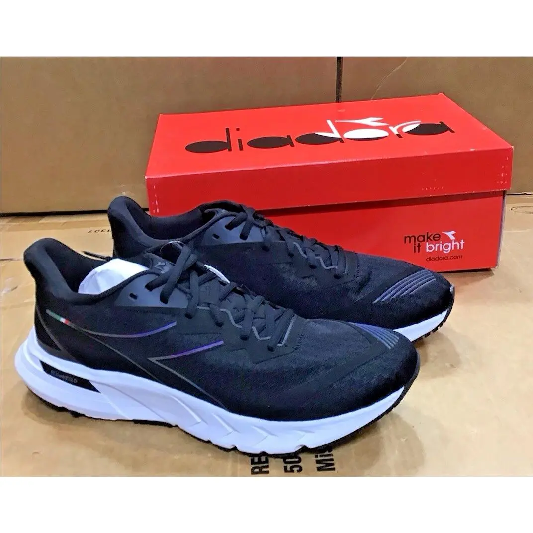 Diadora shoes - diadora Mythos Blushield Volo Hip 2 Running - 178067-C0200 - Black 3