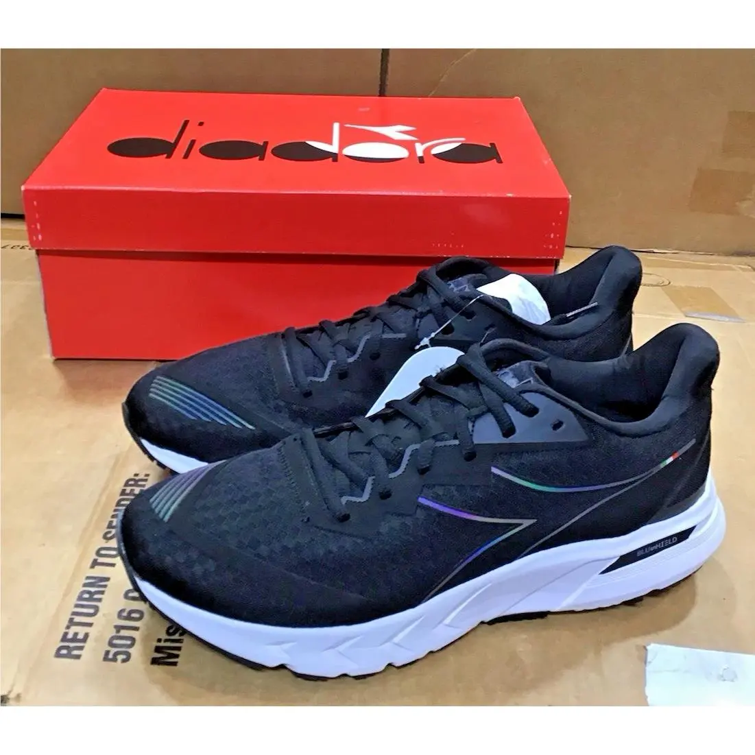 Diadora shoes - diadora Mythos Blushield Volo Hip 2 Running - 178067-C0200 - Black 4