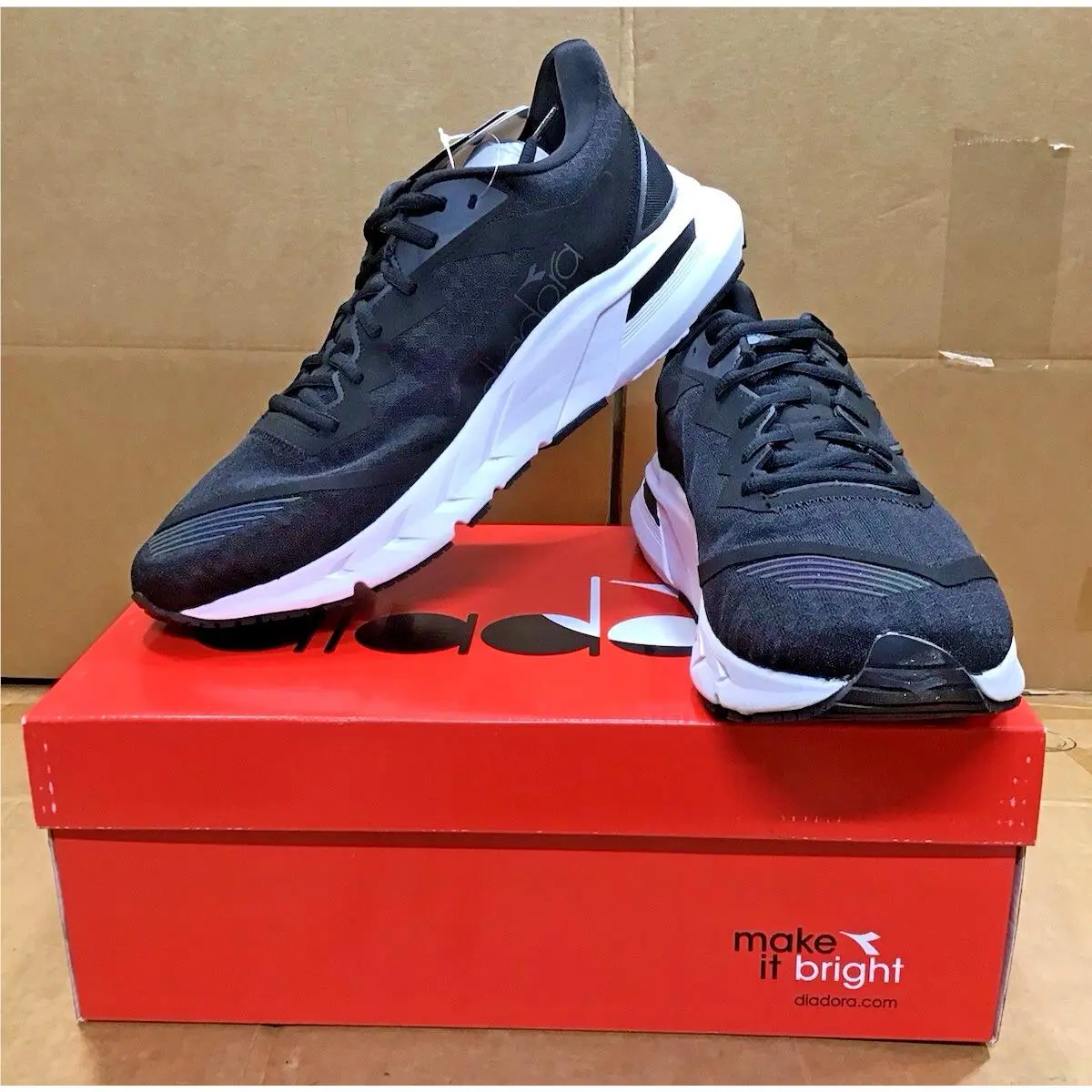 Diadora shoes - diadora Mythos Blushield Volo Hip 2 Running - 178067-C0200 - Black 8