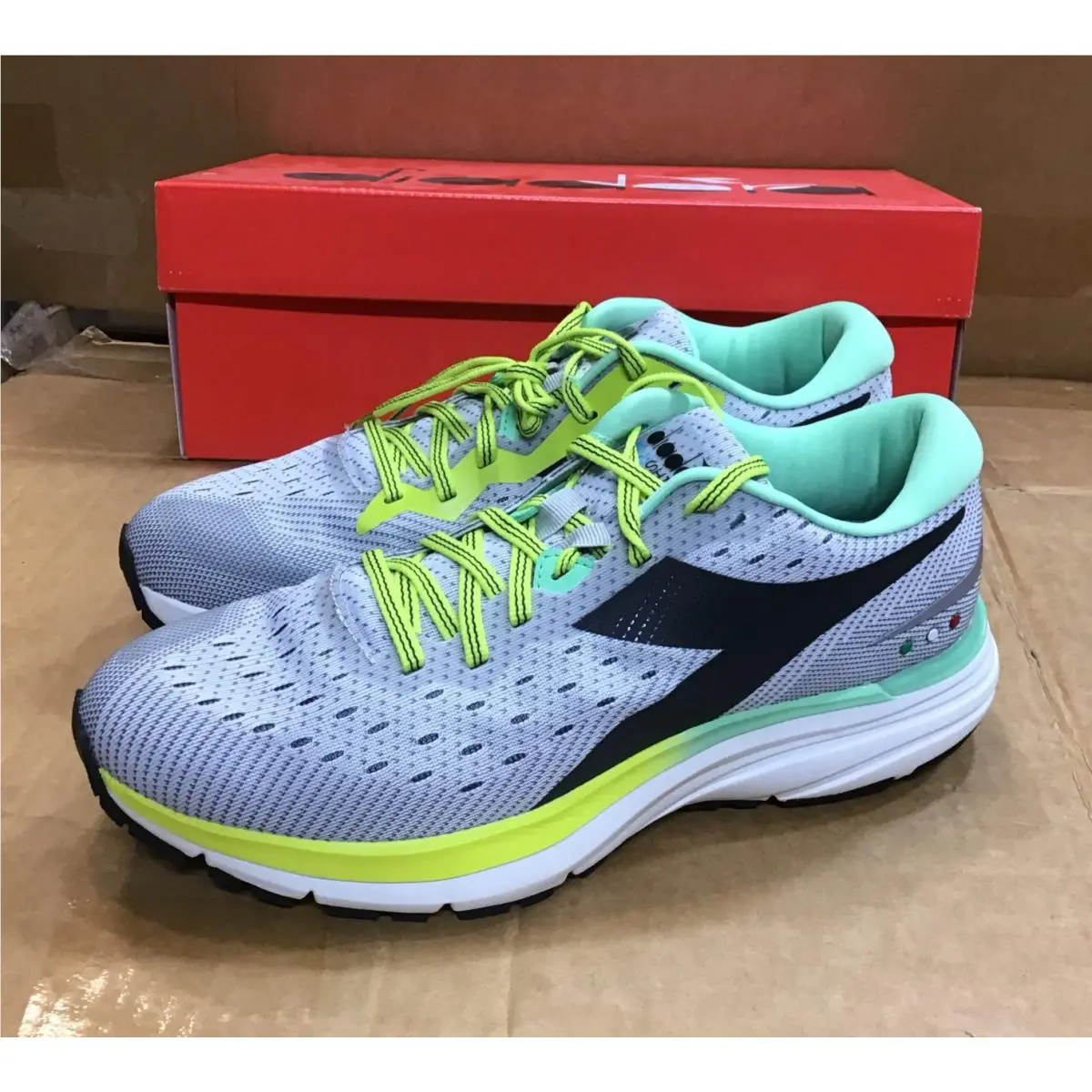 Diadora shoes - diadora Mythos Blushield 6 Running - 176883-C9614 - Silver 3