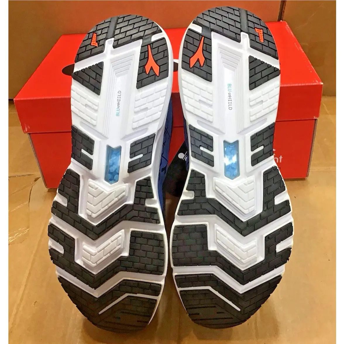 Diadora shoes - diadora Mythos Blushield Volo 2 Running - 178071-C9818 - Black 3