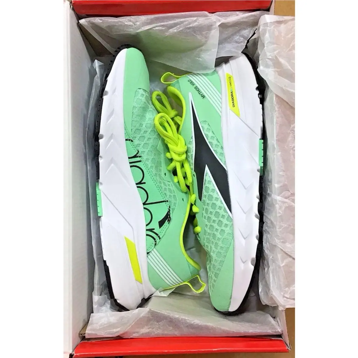 Diadora shoes - diadora Mythos Blushield Volo W Running - 176896-C9615 - Green 14