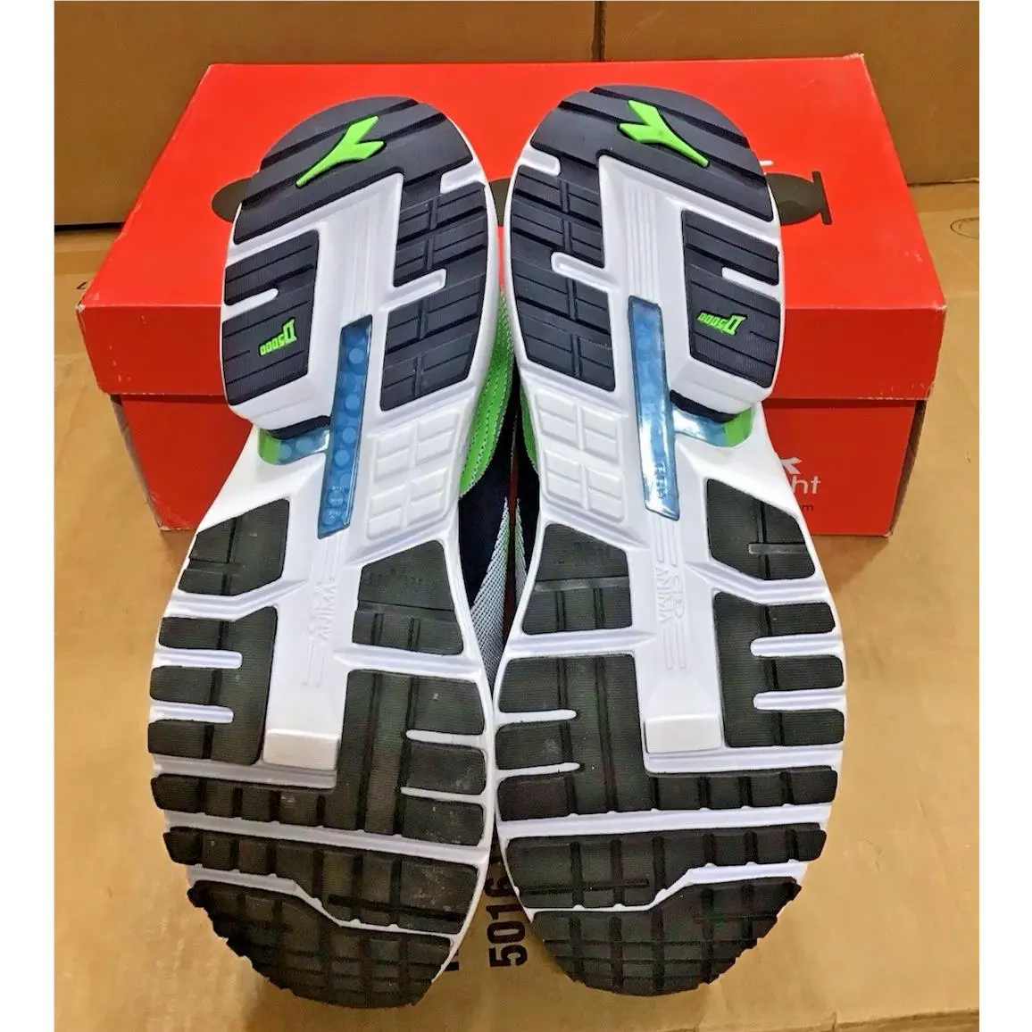 Diadora shoes - diadora Mythos Blushield Vigore Running - 178046-C9805 - White 11