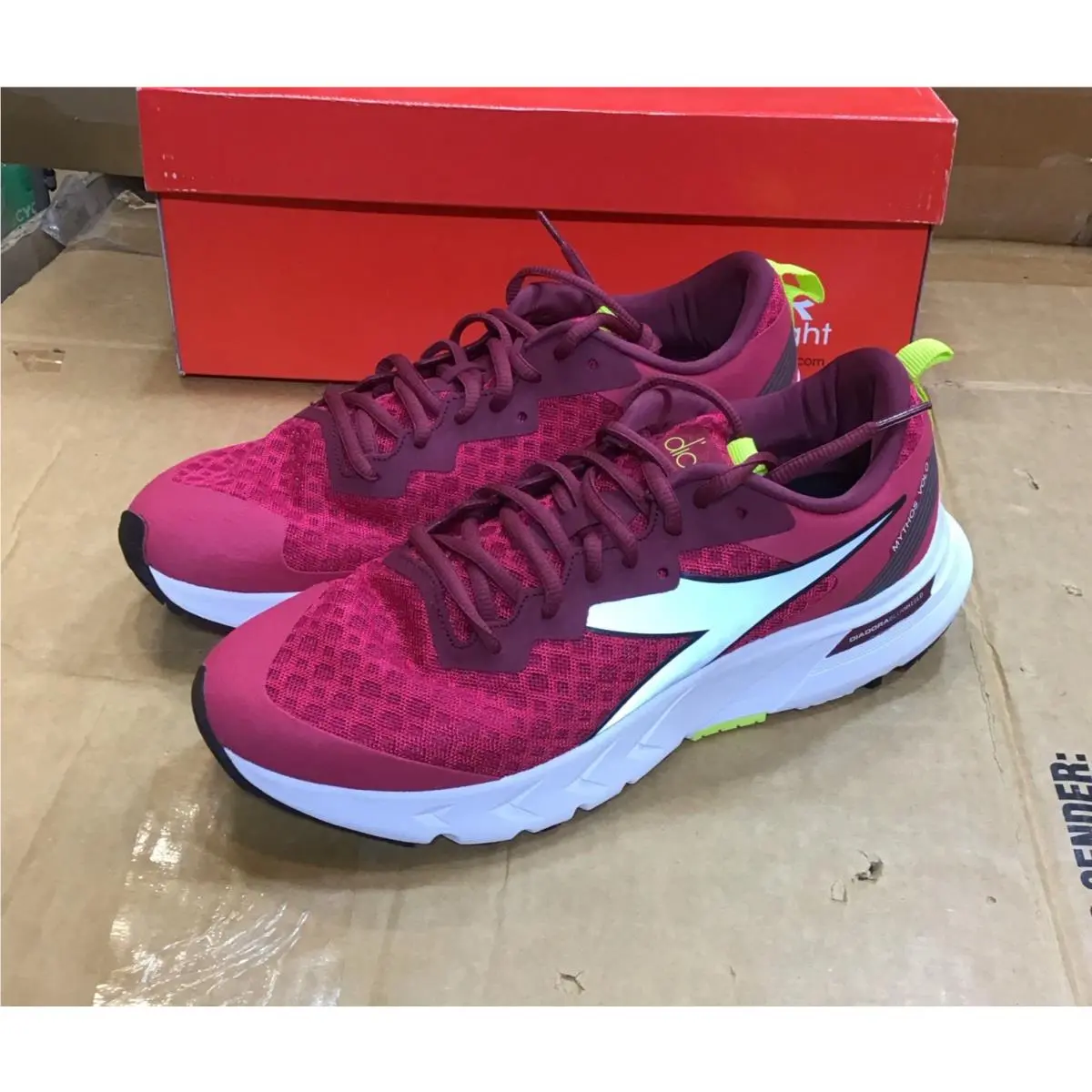 Diadora shoes - diadora Mythos Blushield Volo 2 Running - 176896-C9616 - Purple 3