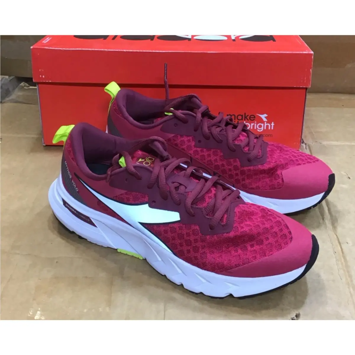 Diadora shoes - diadora Mythos Blushield Volo 2 Running - 176896-C9616 - Purple 10