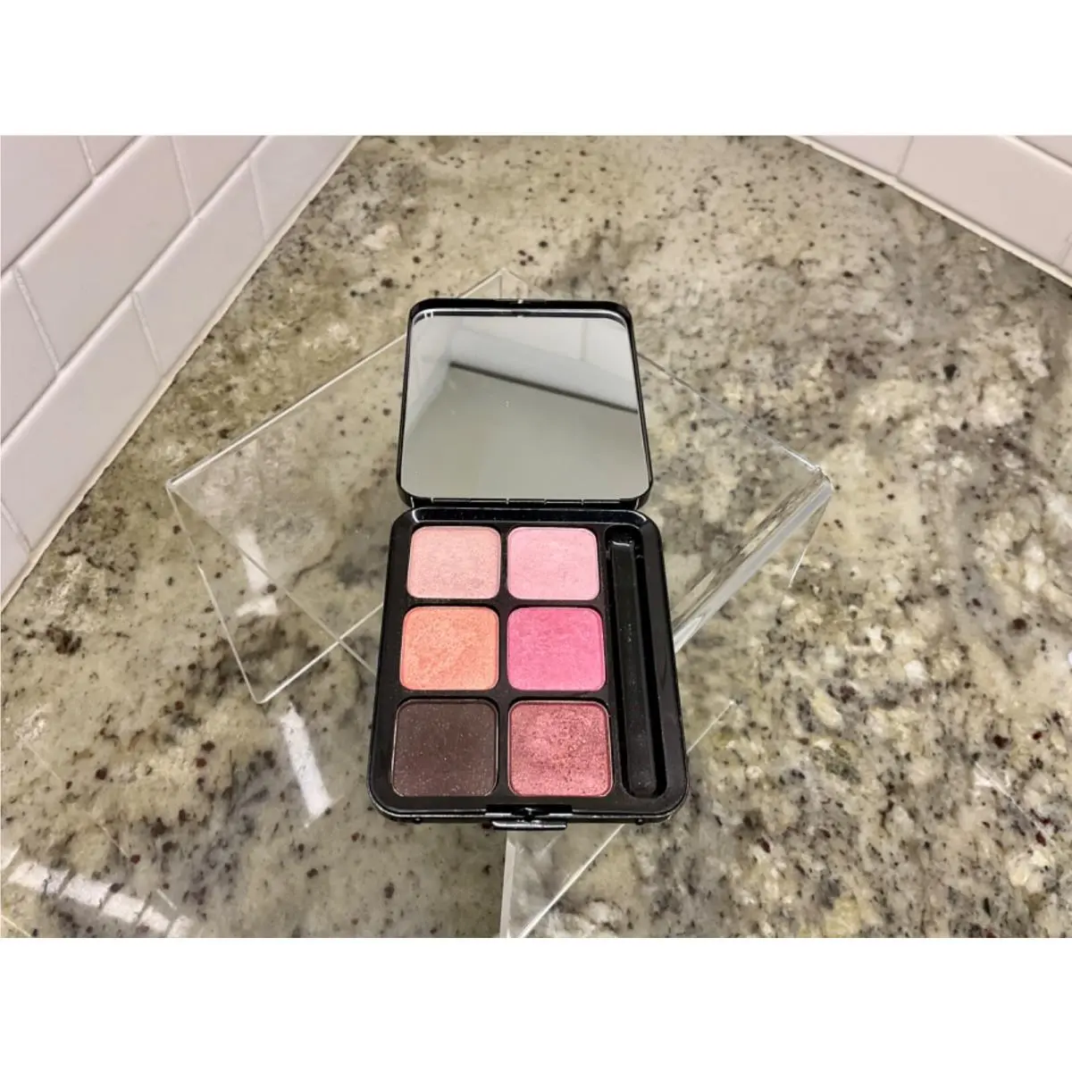 Mac Graphic Garden Collection Limited Edition FRESH CUT 6 EYES- NO BOX by MAC Cosmetics