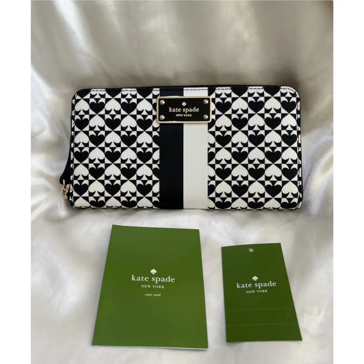 New Kate Spade 2015 Neda Wallet Black/white Spades and Striped Penn Place