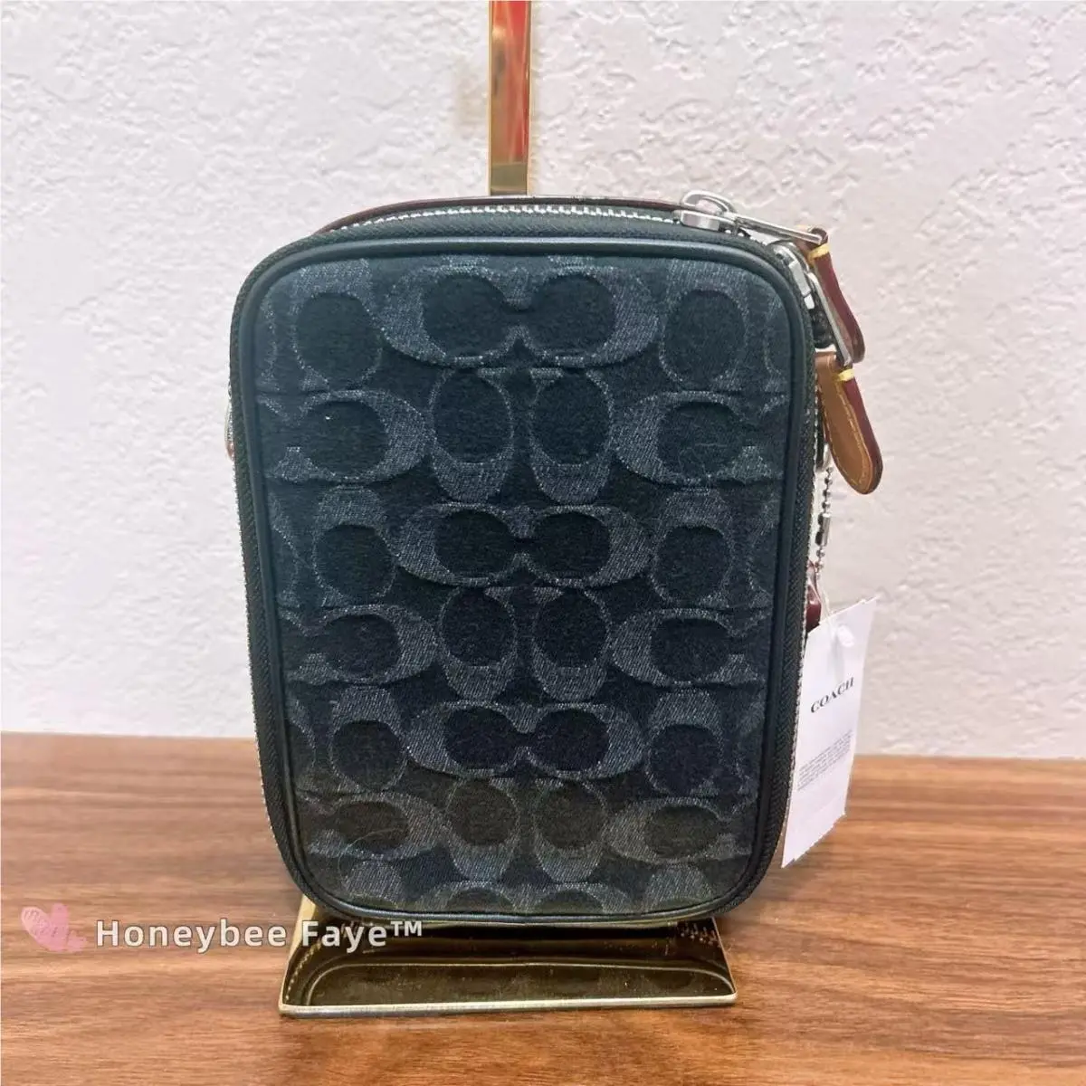 Coach Men`s Stanton Crossbody In Chambray/denim/camo with Long Strap
