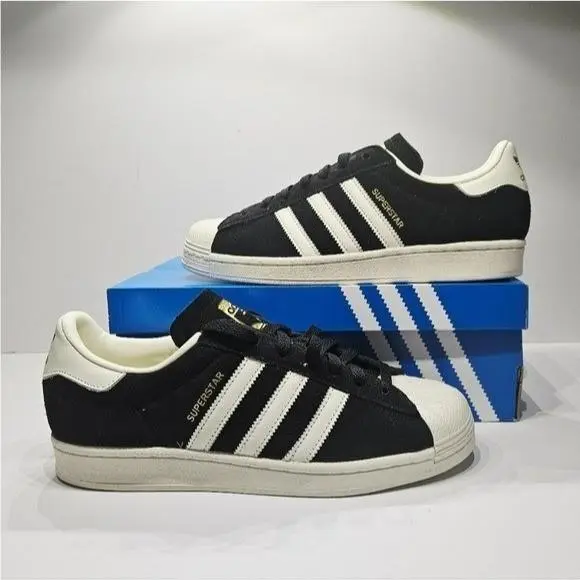 Adidas shoes - Black/White (UPC: 197611098431) 0