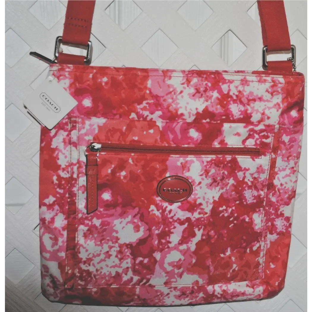 Coach F31963 Getaway Floral Print File Bag