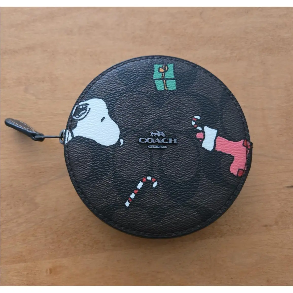 Coach X Peanuts Signature Round Christmas Coin Case with Snoopy