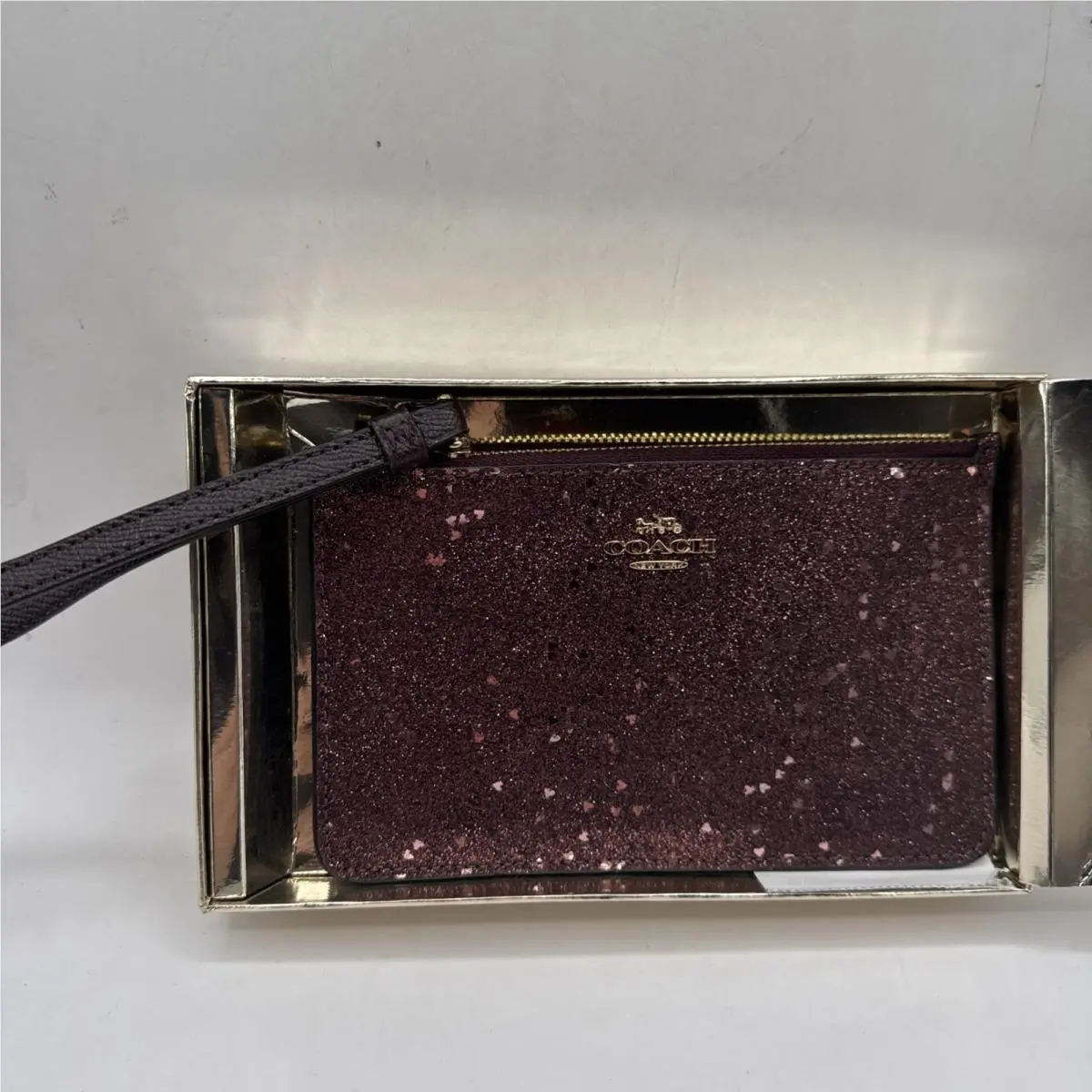 2018 Coach Heart Glitter Small Wristlet Purse Raspberry IN Box Rare