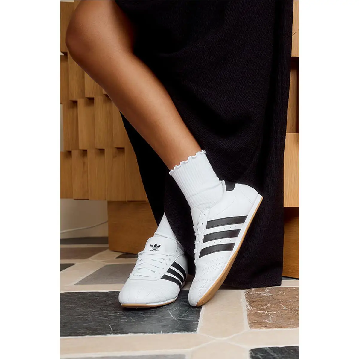 Adidas shoes - White/Core Black/Gum - JS1194 0