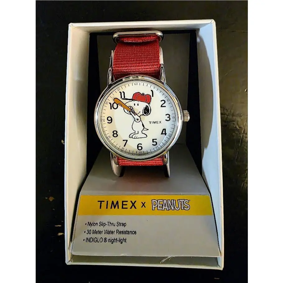 Timex Unisex Weekender 38mm Peanuts Snoopy Nylon Slip-thru Strap Watch