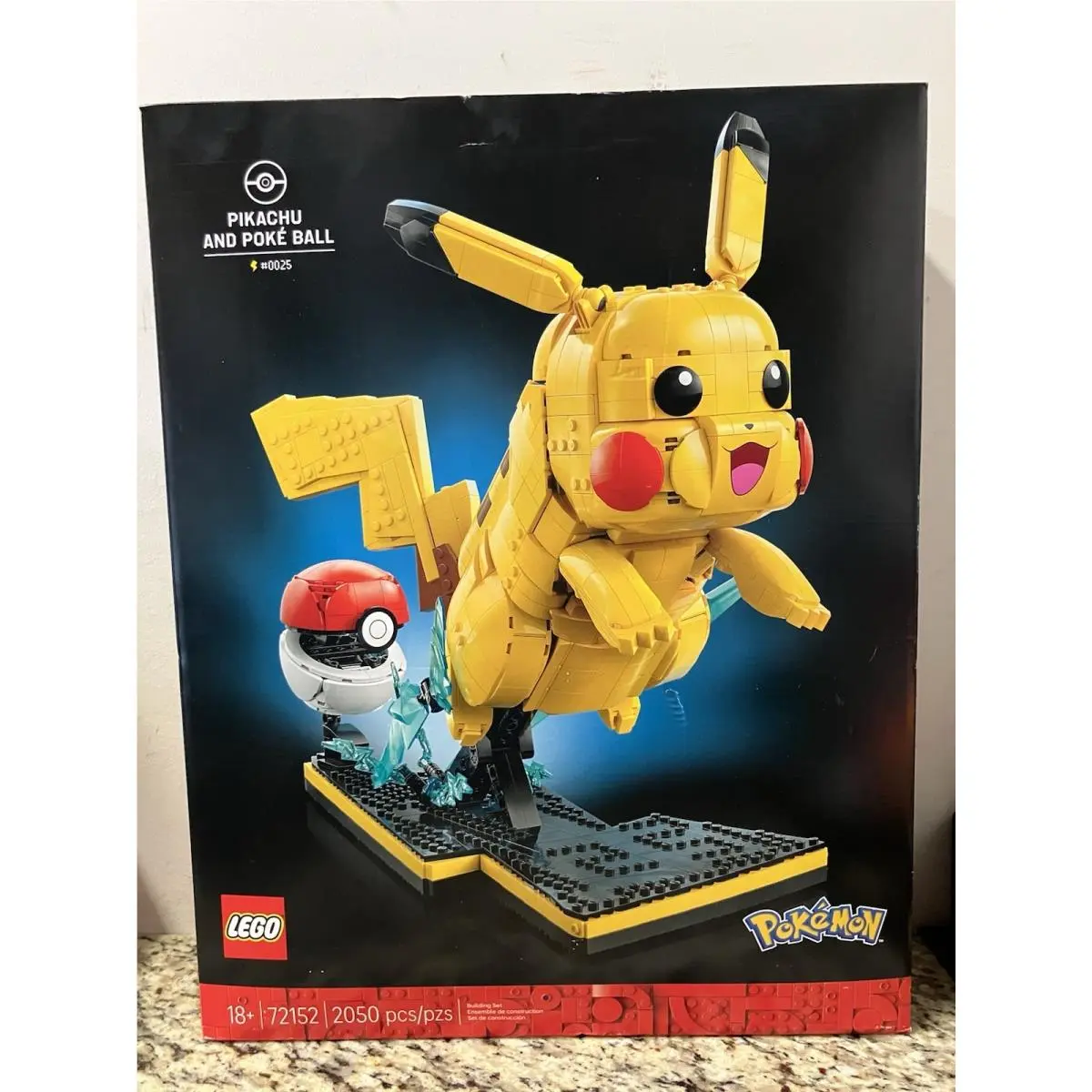 Lego Pokemon 72152 Pikachu and Poke Ball 2050pc Set