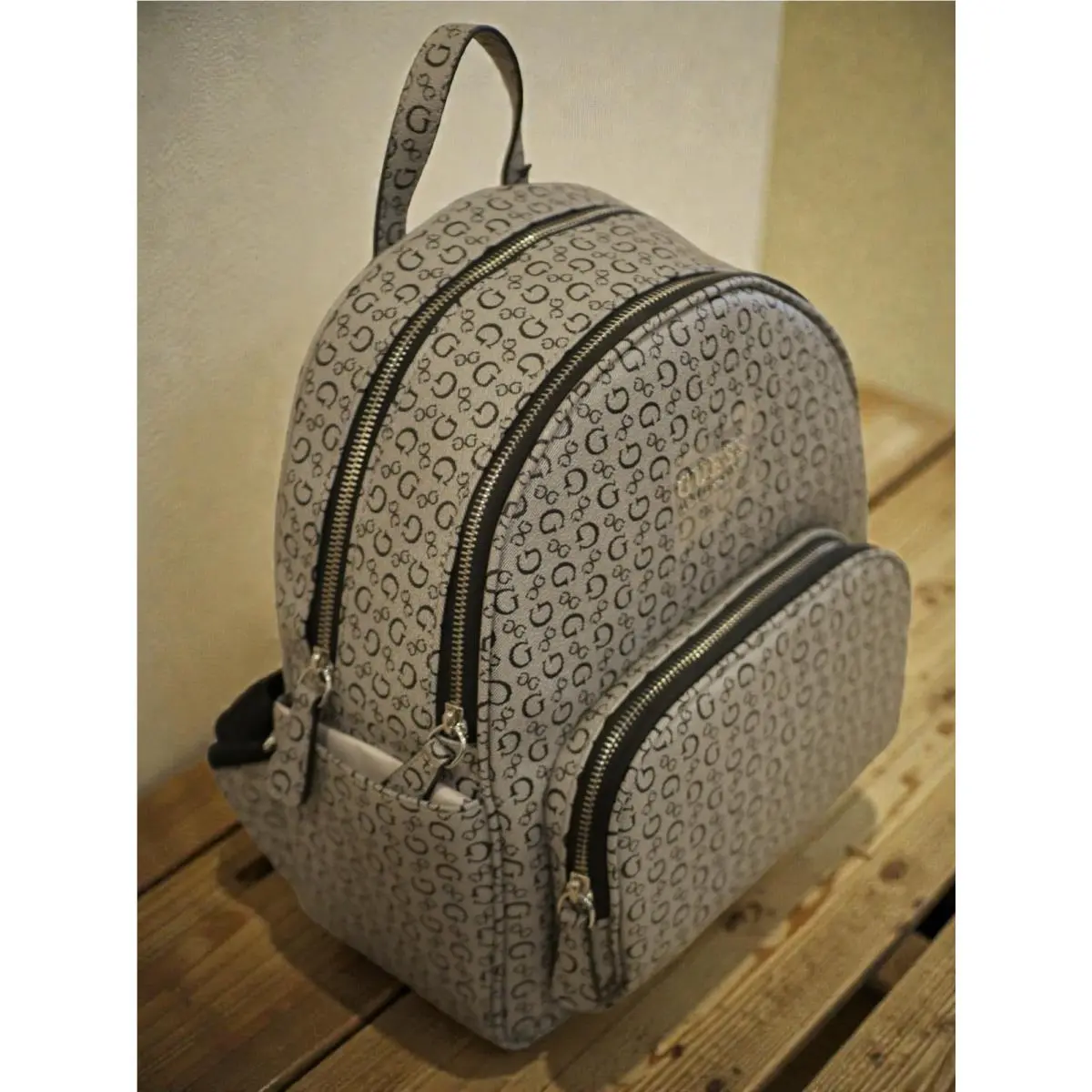 Small Guess Black Logo Backpack Shanewood Side Pockets Double Zip