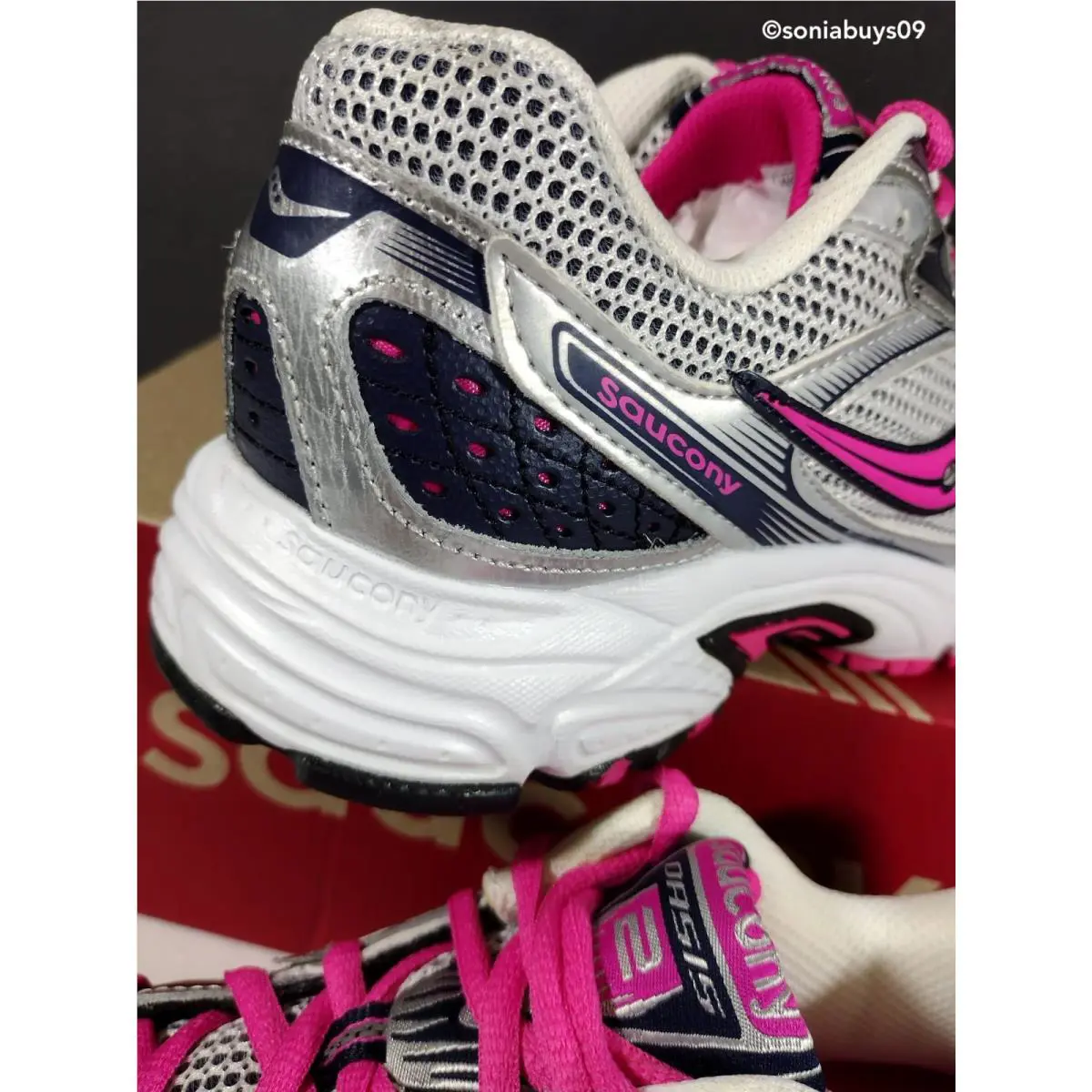 Saucony shoes - Silver/Navy/Pink 7