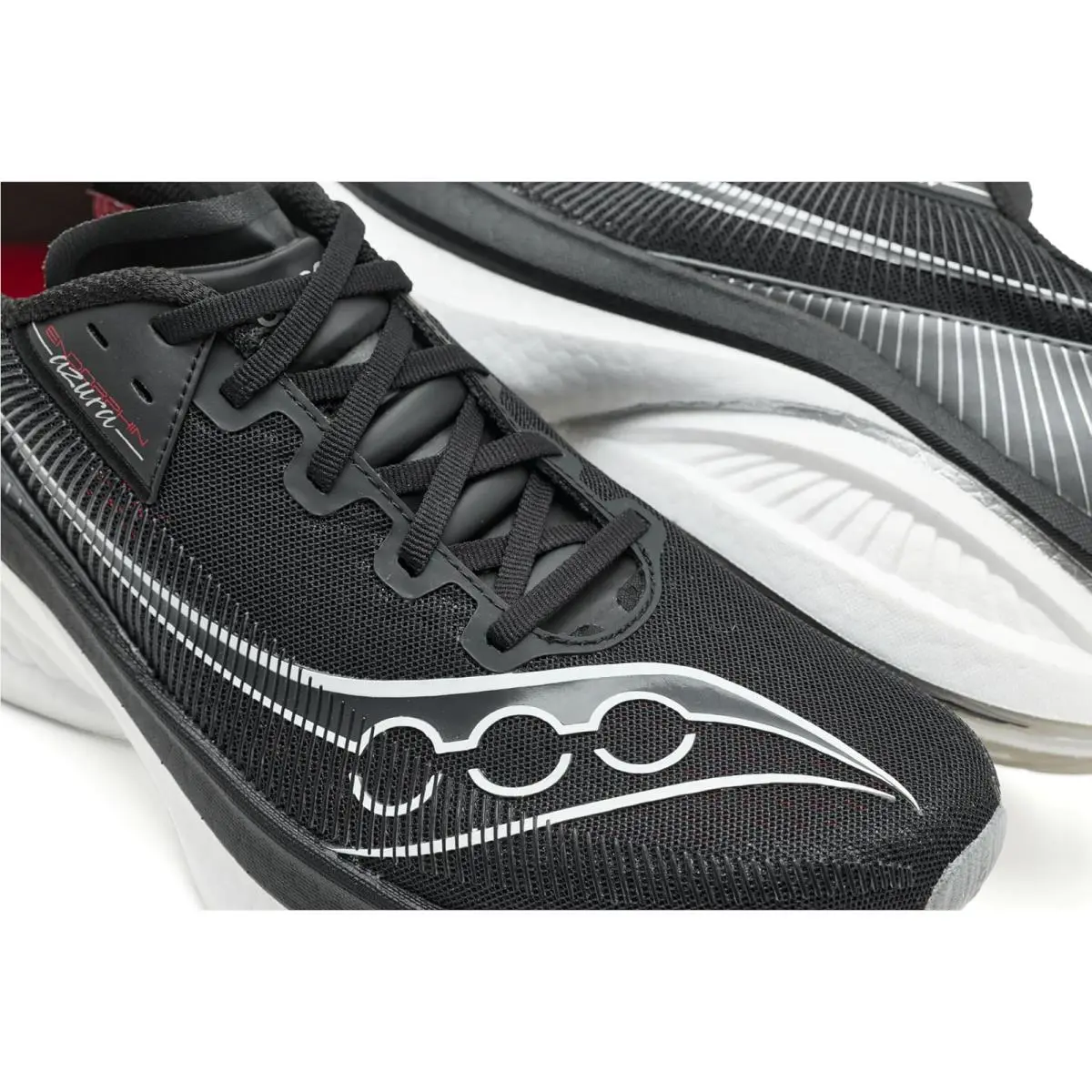 Saucony shoes - Black/White 4