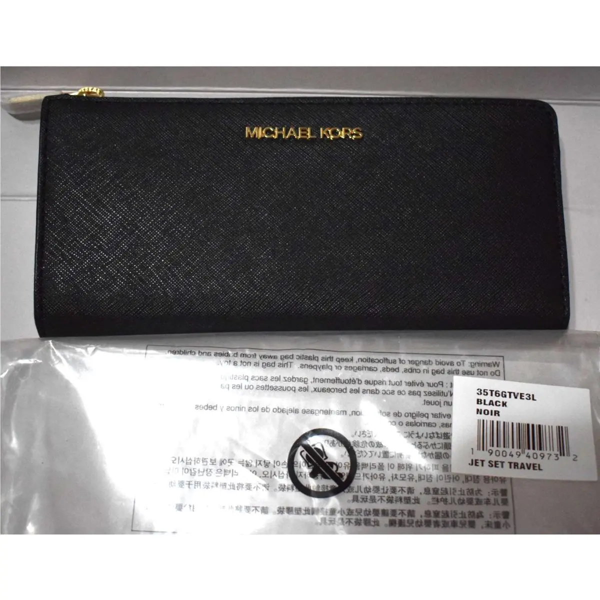 Michael Kors Jet Set Travel Large Saffiano Leather Quarter-zip Wallet Black