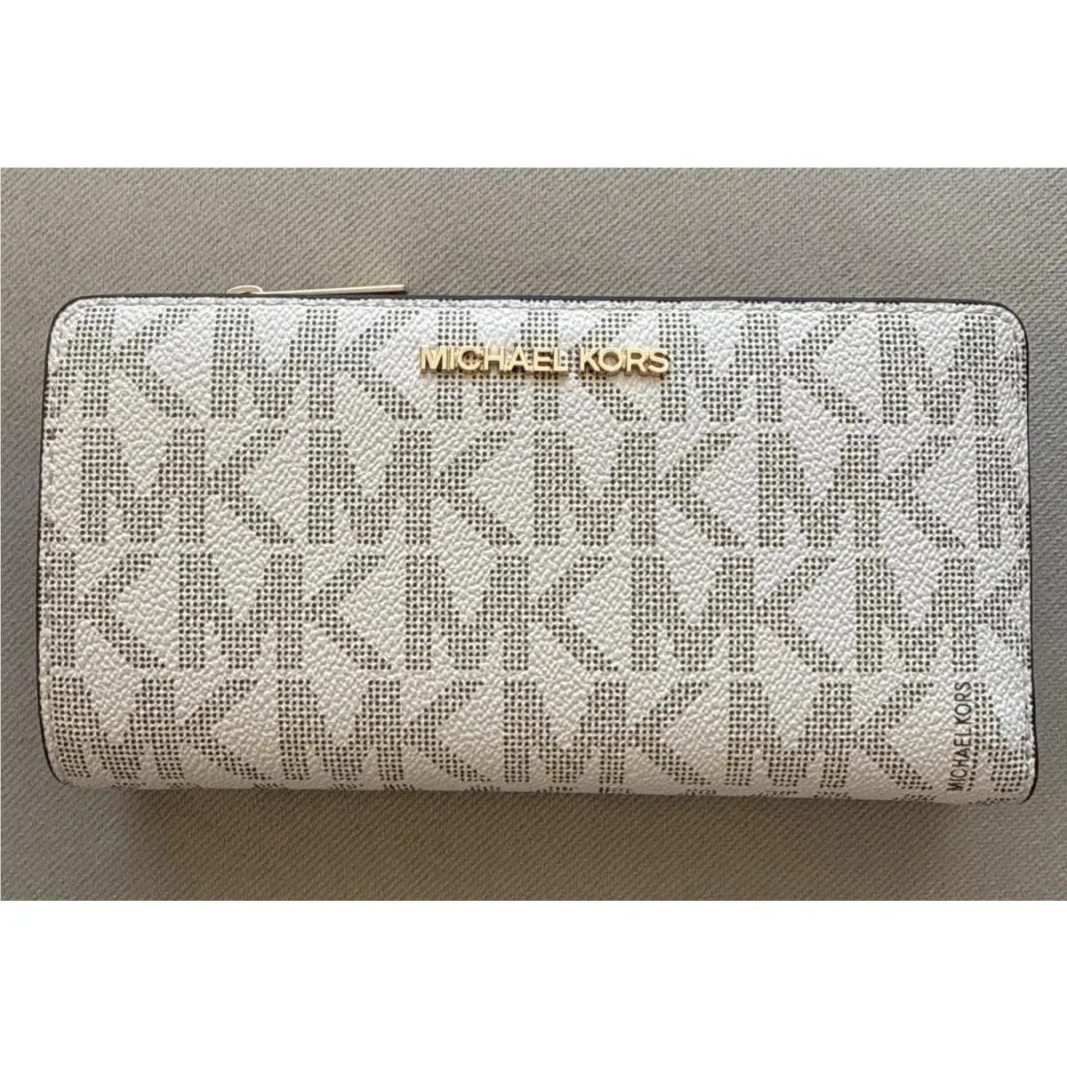 Michael Kors Jet Set Vanilla Large TZ Continental Wallet NWT$168