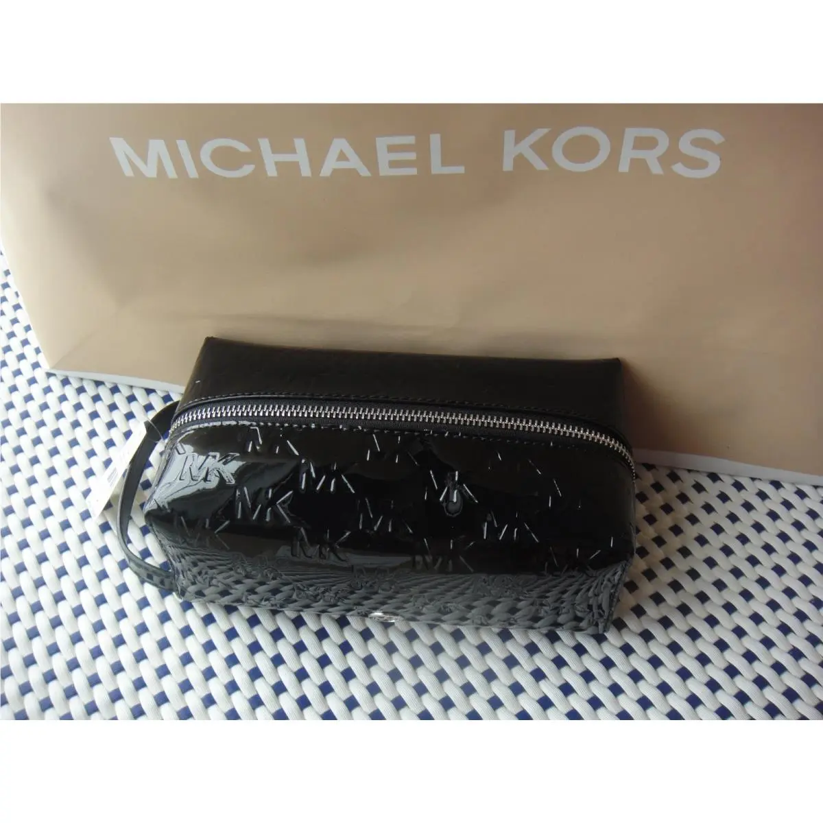 Michael Kors Jet Set Medium Patent Leather Debossed Makeup / Travel Case