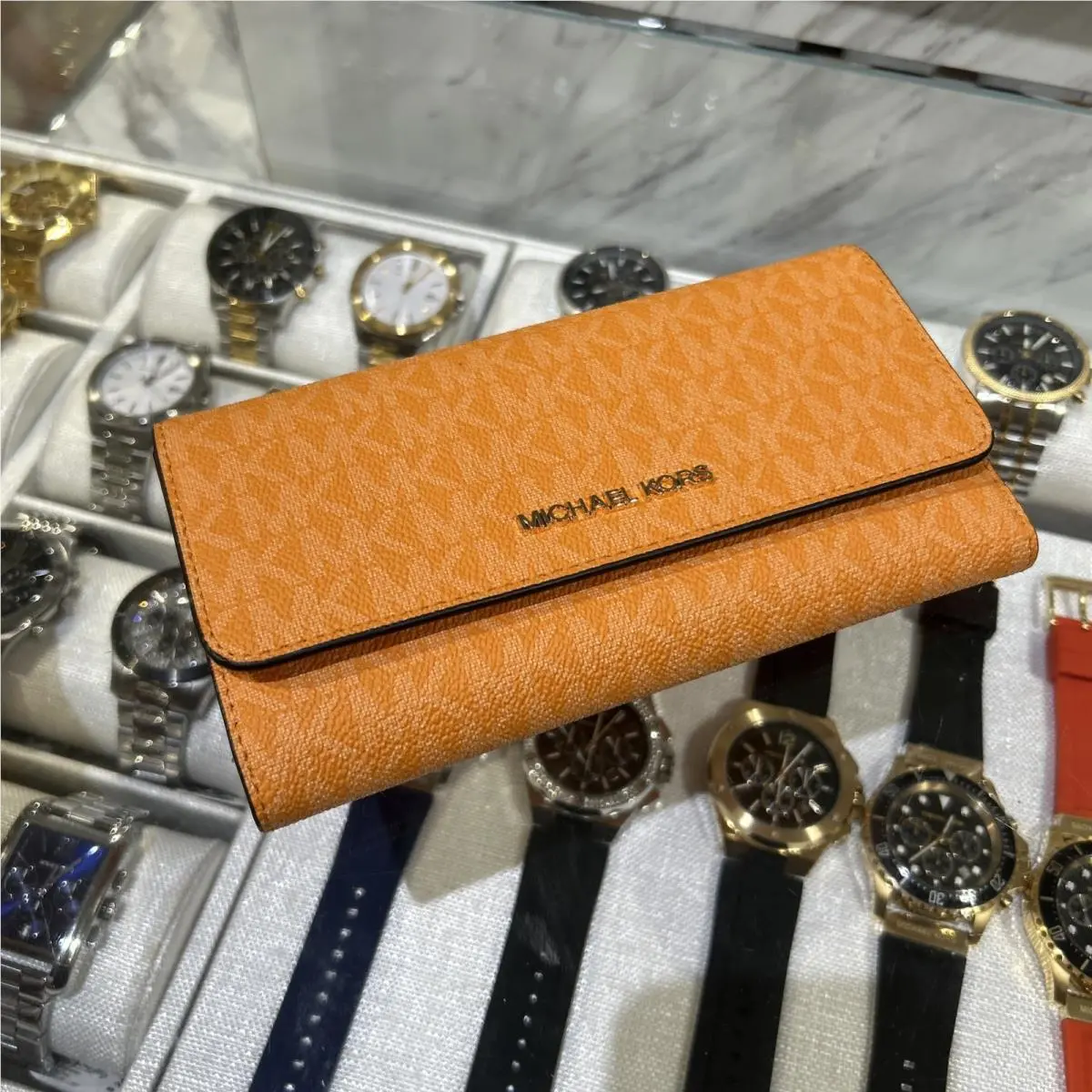 Michael Kors Jet Set Travel Large Trifold Leather/pvc Wallet Rad Orange