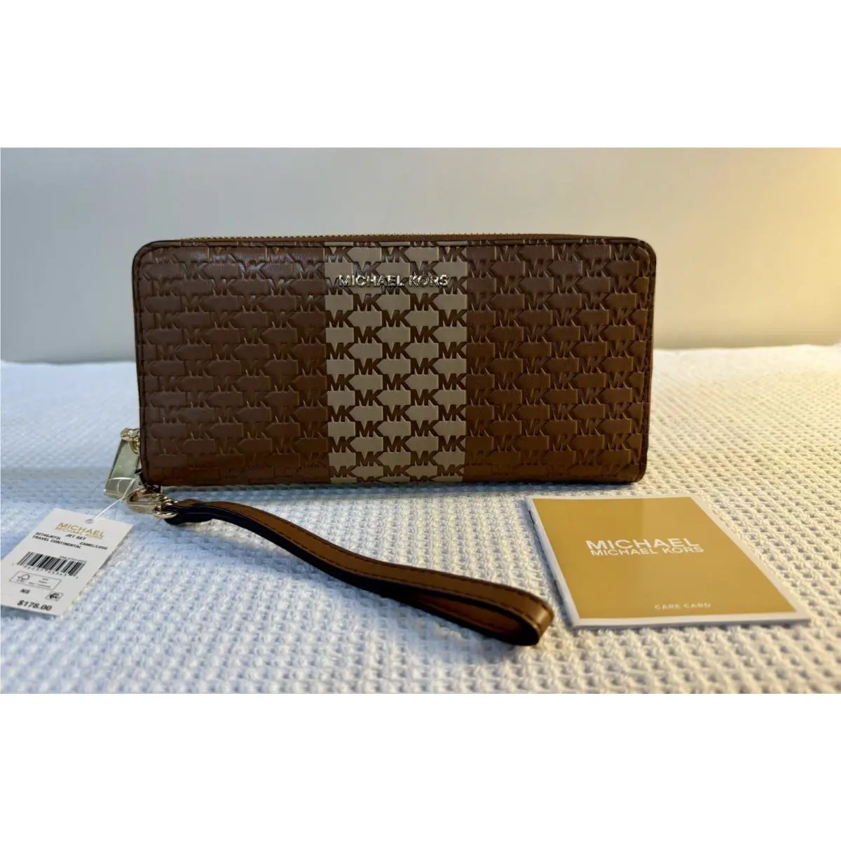 Michael Kors Wristlet Wallet Camel Luggage Jet Set Travel Continental