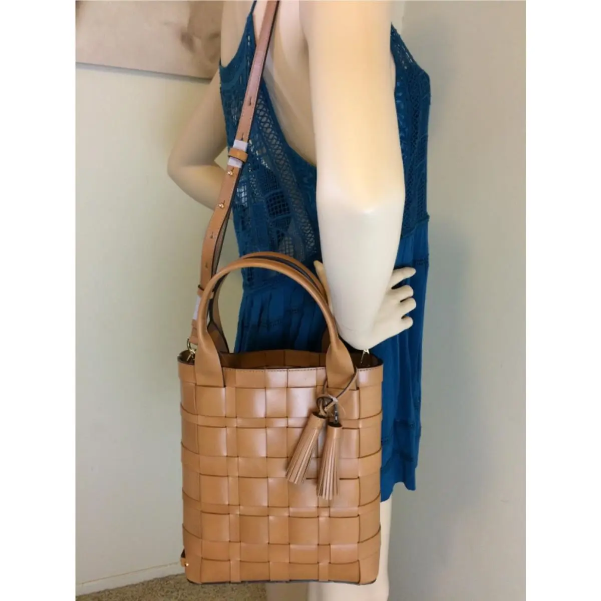 Vivian LG NS Leather Tote Woven Leather Peanut by Michael Kors
