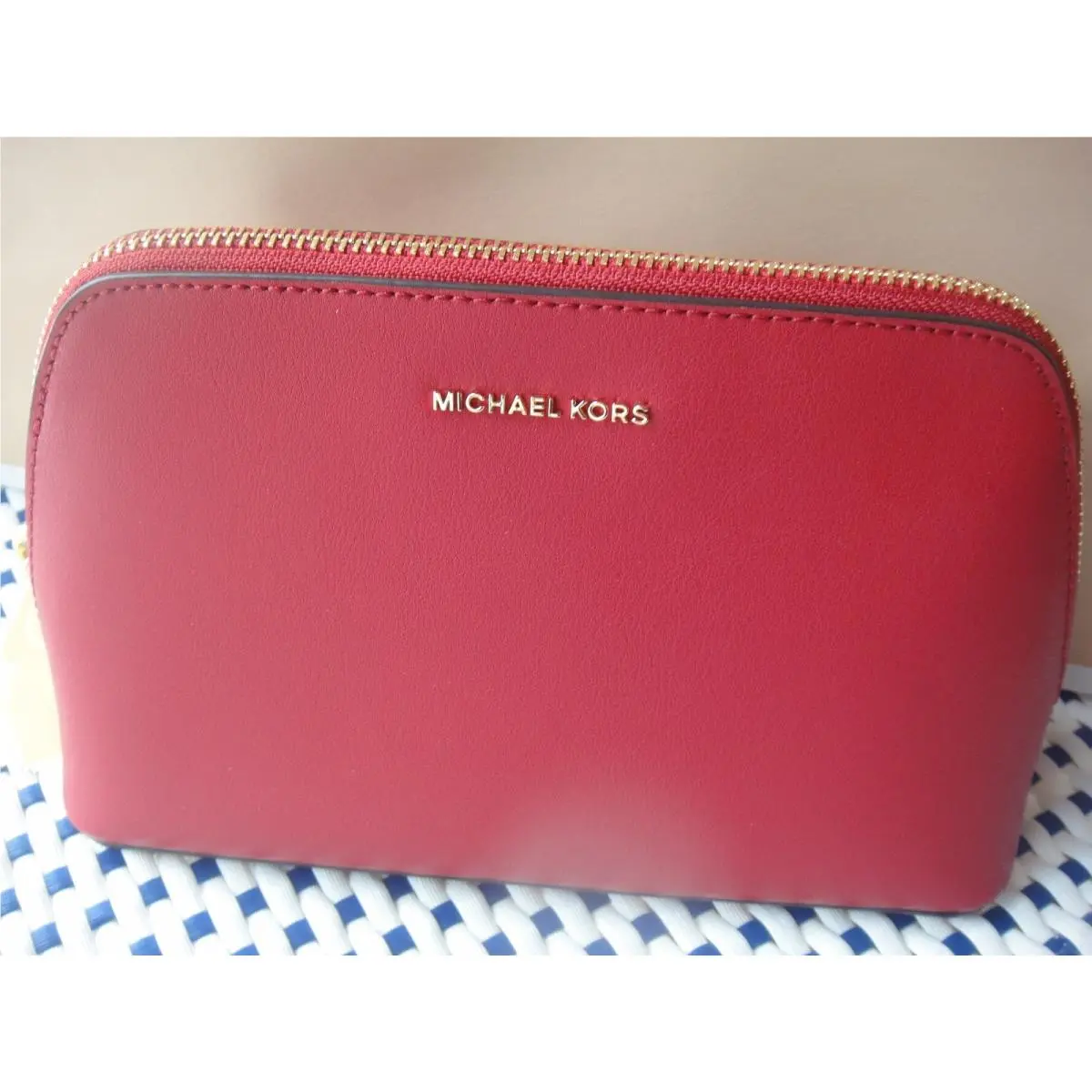 Michael Kors Jet Set Medium Travel Leather Red Dome Makeup /travel Case