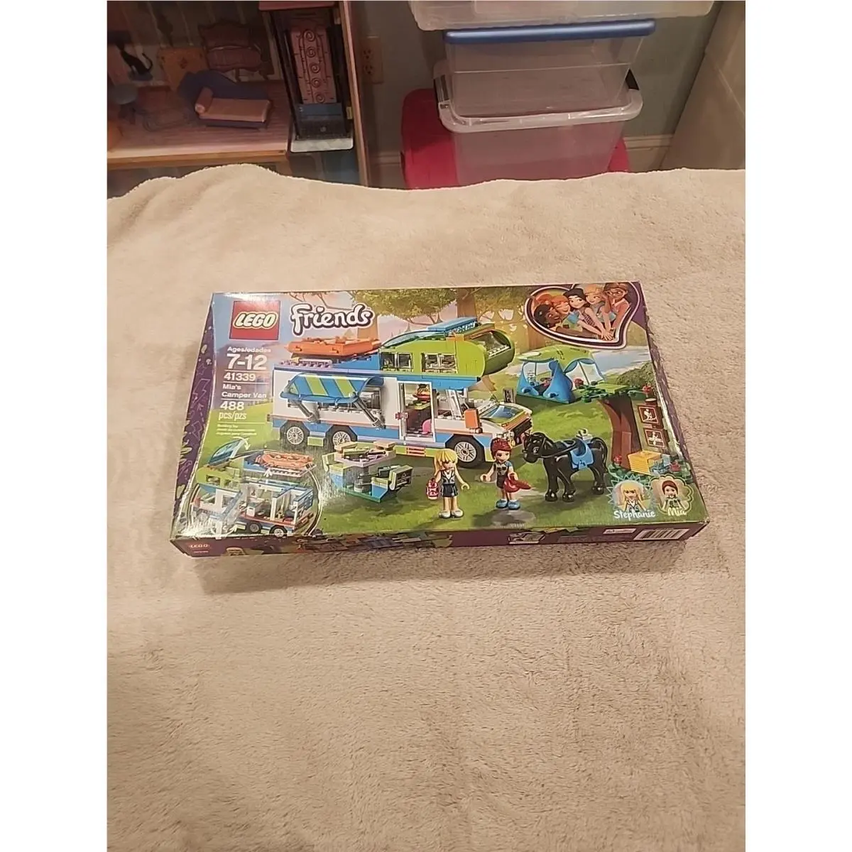 Lego Friends: Mia`s Camper Van 41339