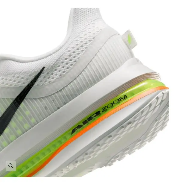 Nike shoes - White/Volt/Black 12