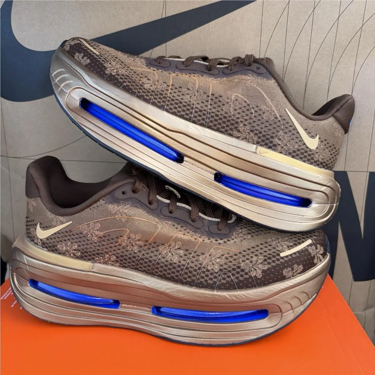 Nike shoes - Nike Vomero Premium - Vomero Premium - IQ0028-200 - Brown (UPC: 198729944054) 0