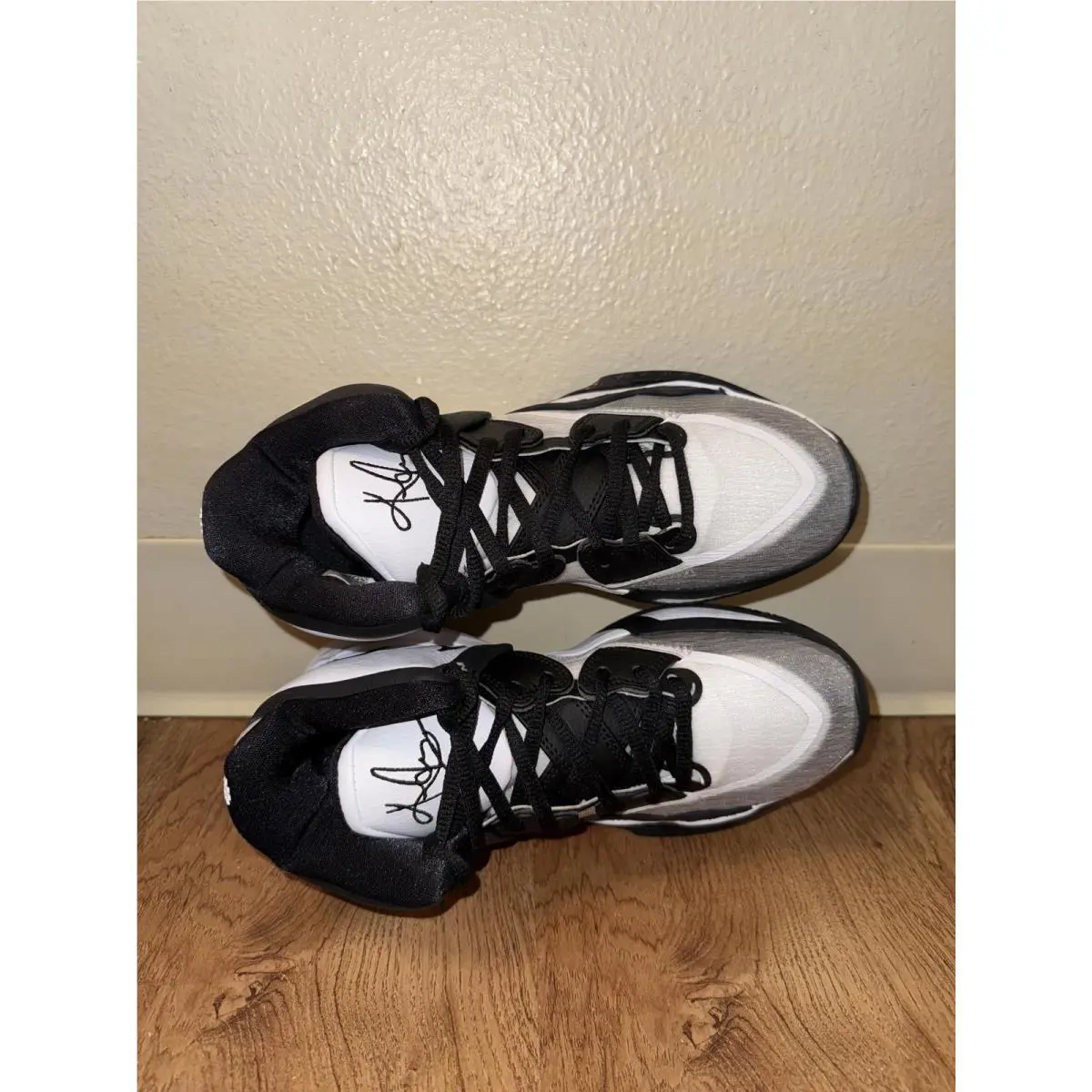 Nike shoes - White 6