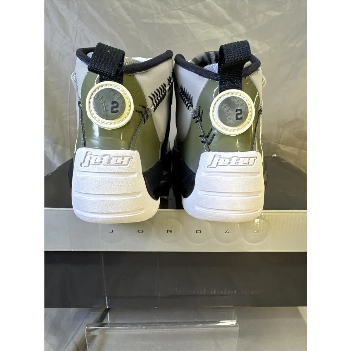 Nike shoes - Air Jordan Jeter - Air Jeter - 395253-002 - Gray (UPC: 00826218815645) 2