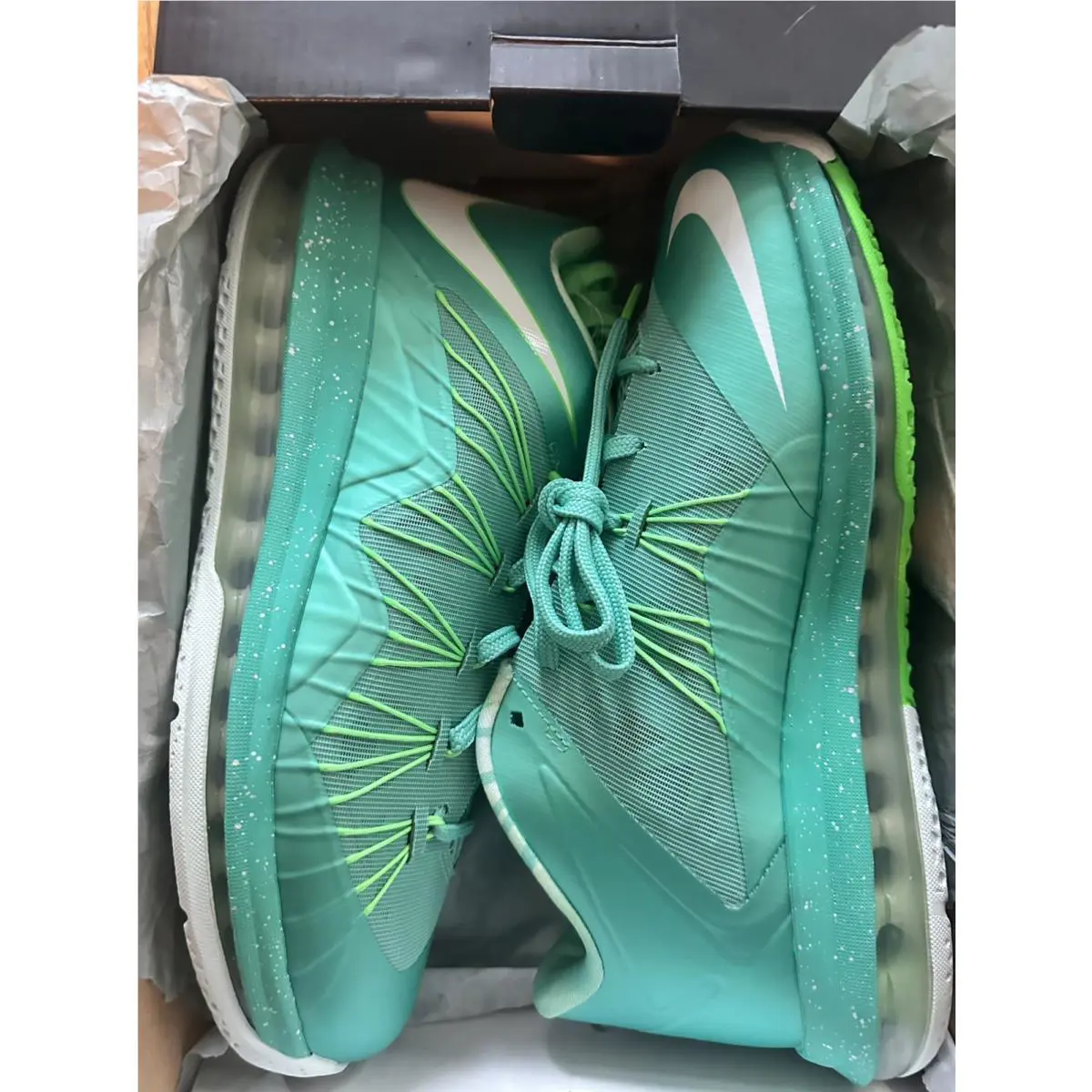 Nike shoes - Nike LeBron 15 - LeBron - 579765-300 - Green, Manufacturer: Crystal Mint/Fiberglass-Poison Green 2